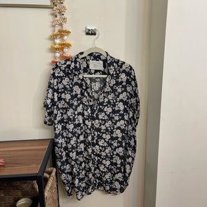 Acacia Mombasa size M in blossom